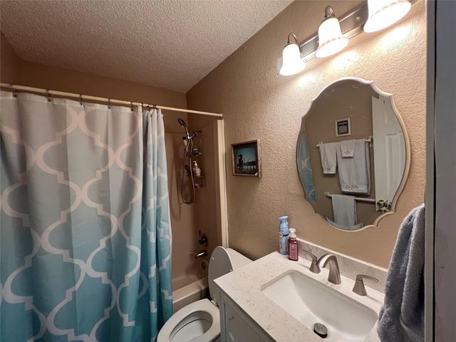 4307 Cottonwood DR, Cottonwood Shores, TX 78657