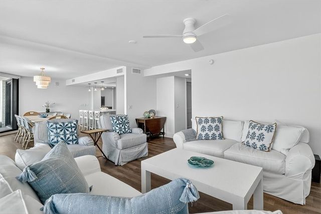 1000 N Station 411, Port Aransas, TX 78373