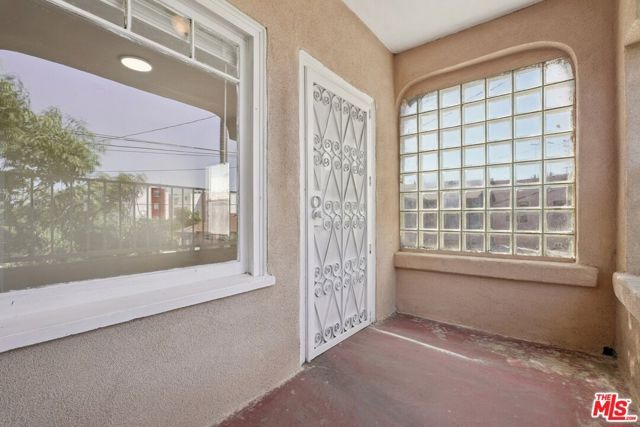 1464 W 35th Place, Los Angeles, CA 90018