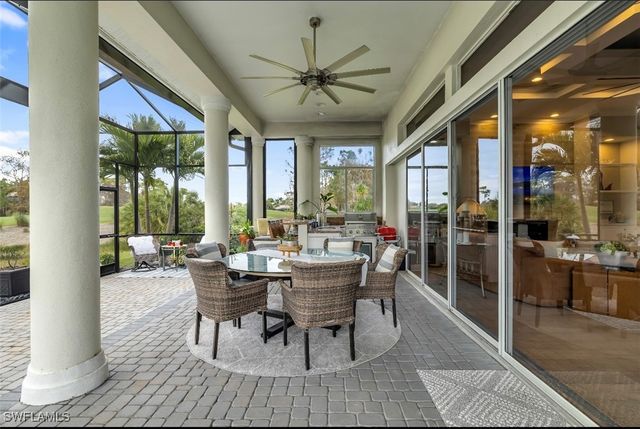 2721 Olde Cypress DR, Naples, FL 34119