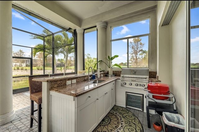 2721 Olde Cypress DR, Naples, FL 34119