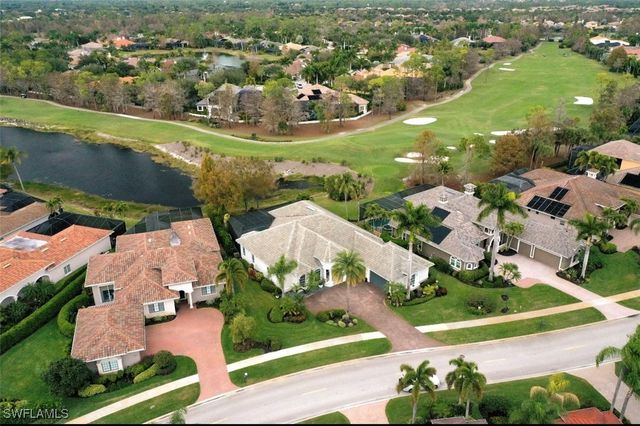 2721 Olde Cypress DR, Naples, FL 34119