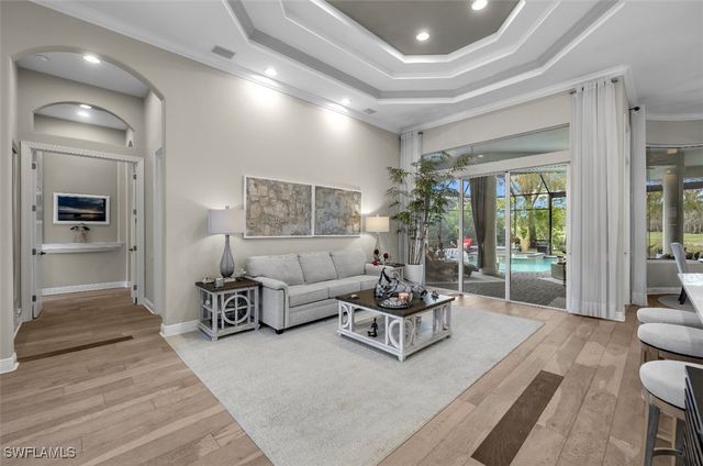 2721 Olde Cypress DR, Naples, FL 34119