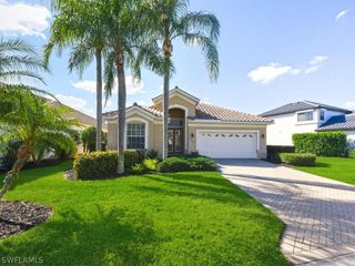 10000 Isola WAY, Miromar Lakes, FL 33913