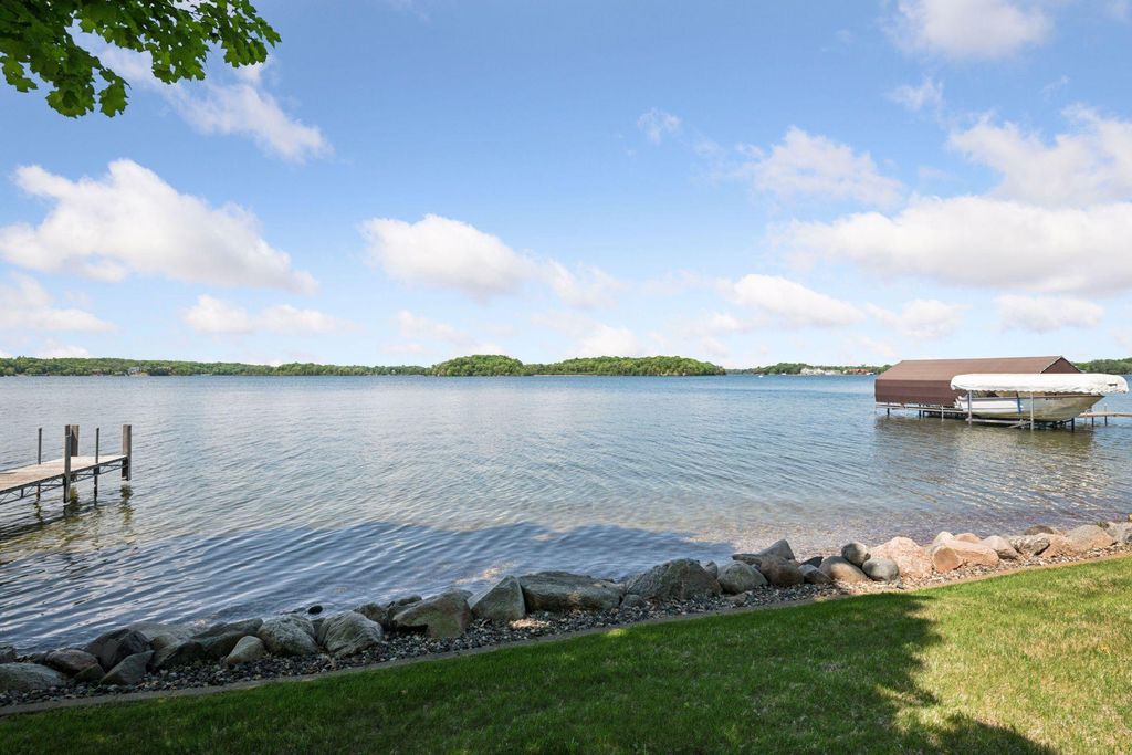 28235 Boulder Cir, Shorewood, MN 55331 — exterior
