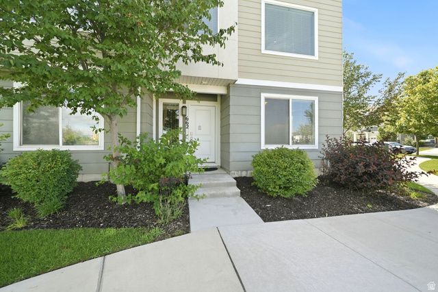 662 W KOINS WAY, Bluffdale, UT 84065