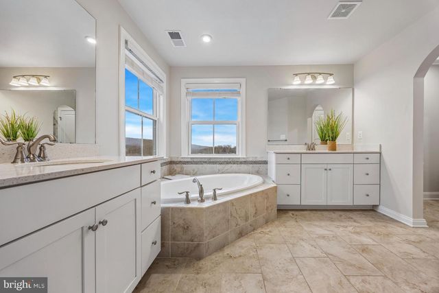 636 QUARRY POINT RD, Malvern, PA 19355