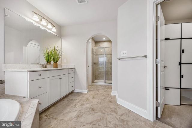 636 QUARRY POINT RD, Malvern, PA 19355