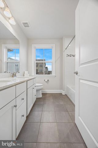 636 QUARRY POINT RD, Malvern, PA 19355