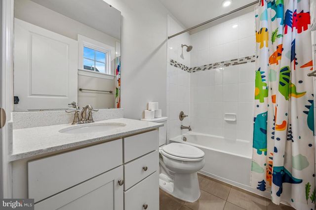 636 QUARRY POINT RD, Malvern, PA 19355