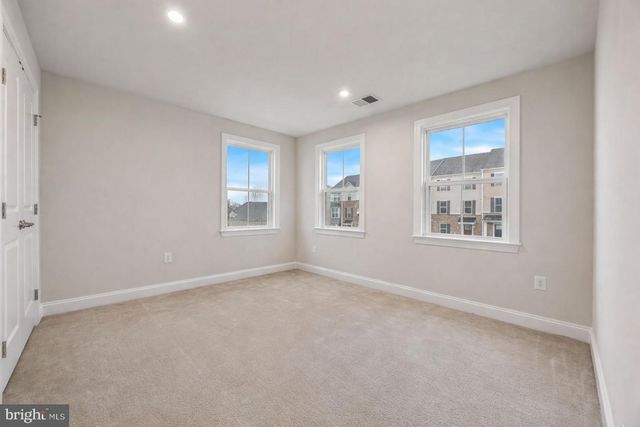 636 QUARRY POINT RD, Malvern, PA 19355