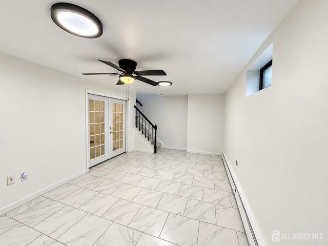 324 Gill Lane 1J, Iselin, NJ 08830