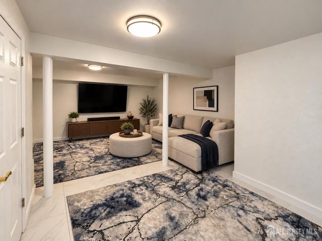 324 Gill Lane 1J, Iselin, NJ 08830