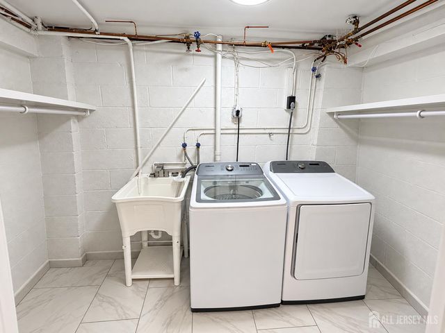 324 Gill Lane 1J, Iselin, NJ 08830