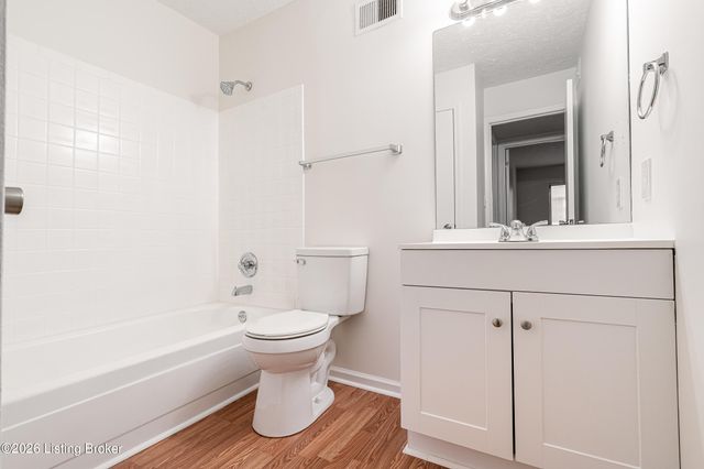 7010 Wildwood Cir APT 65, Louisville, KY 40291