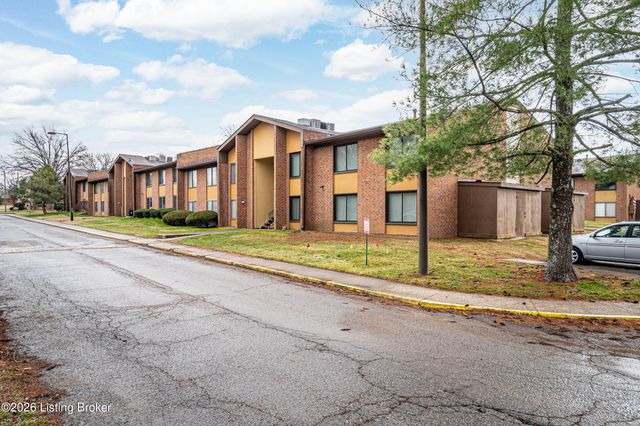 7010 Wildwood Cir APT 65, Louisville, KY 40291