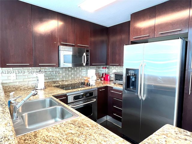 6515 Collins Ave 1801, Miami Beach, FL 33141