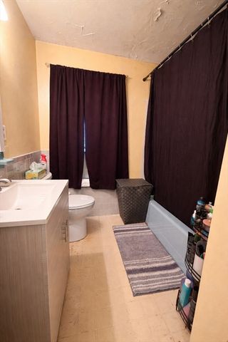 133 Ardsley Circle, Brockton, MA 02302