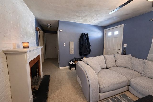 133 Ardsley Circle, Brockton, MA 02302