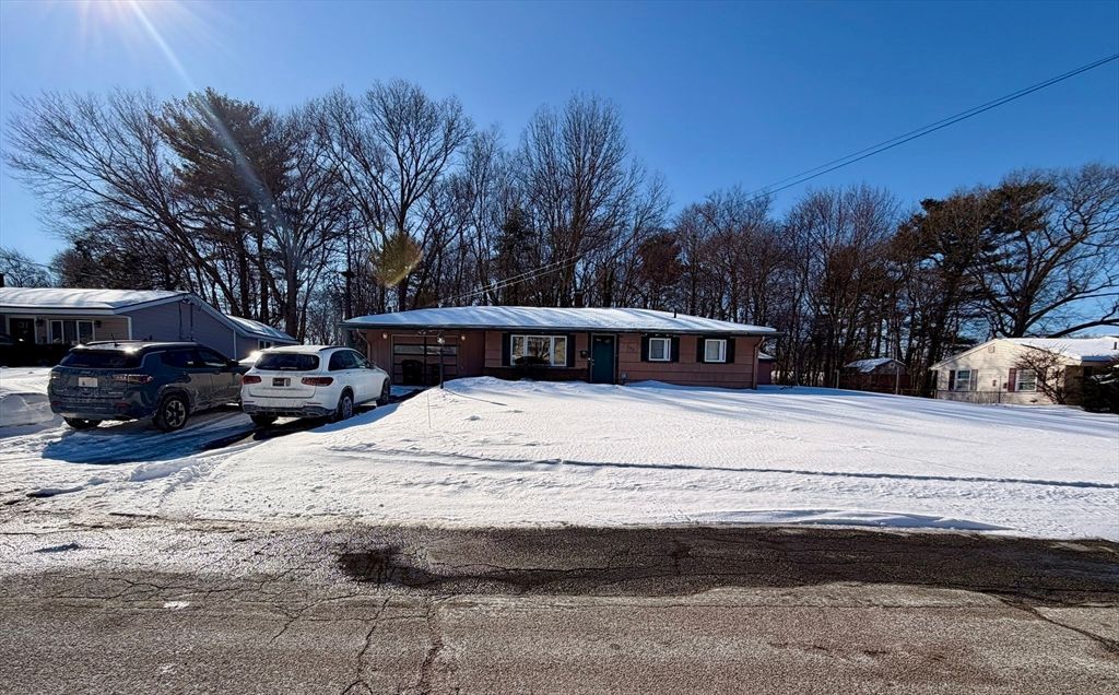 133 Ardsley Circle, Brockton, MA 02302