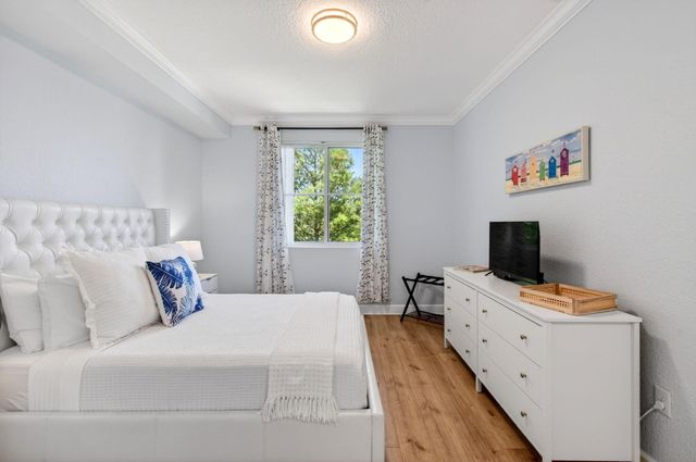 1660 Renaissance Commons Boulevard 2207, Boynton Beach, FL 33426