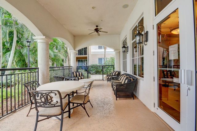 1660 Renaissance Commons Boulevard 2207, Boynton Beach, FL 33426