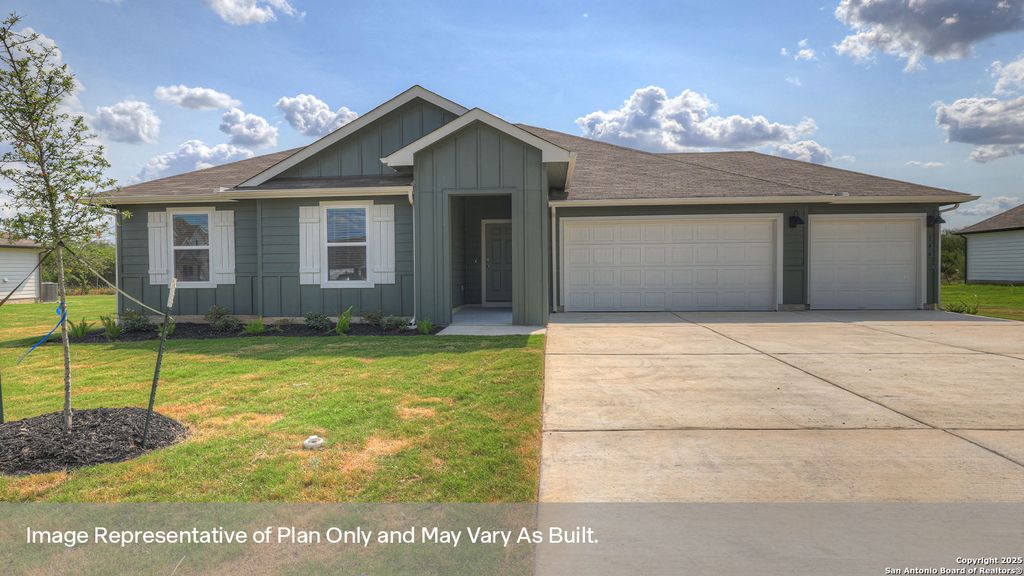 481 KOLBO CROSSING COVE, Lockhart, TX 78644