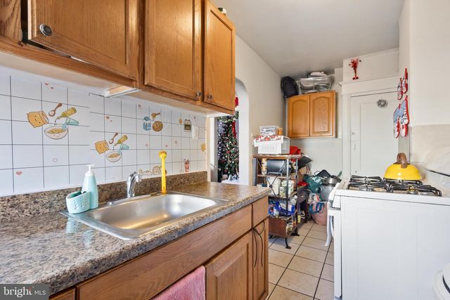 2937 CARMAN ST, Camden, NJ 08105