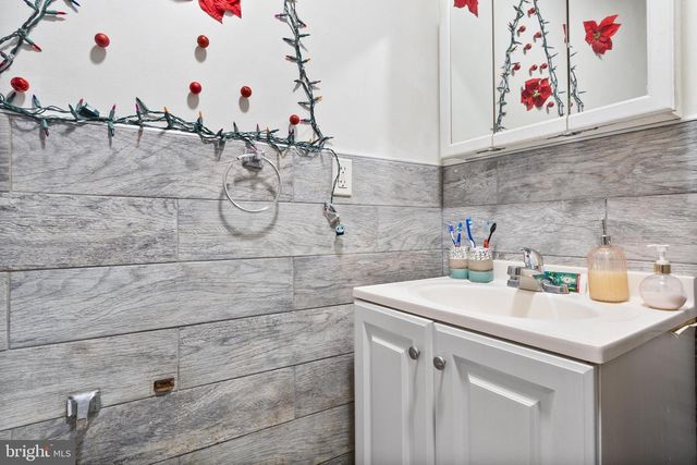 2937 CARMAN ST, Camden, NJ 08105