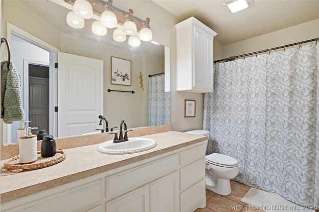 5963 E 137th Street North, Collinsville, OK 74021