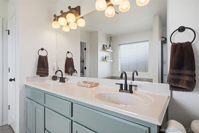 5963 E 137th Street North, Collinsville, OK 74021