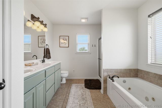 5963 E 137th Street North, Collinsville, OK 74021