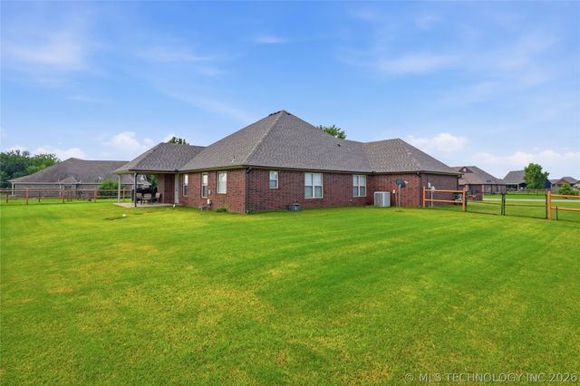 5963 E 137th Street North, Collinsville, OK 74021