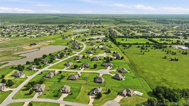 5963 E 137th Street North, Collinsville, OK 74021