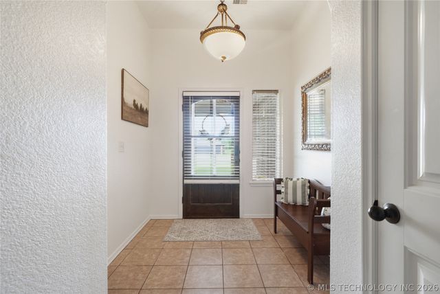 5963 E 137th Street North, Collinsville, OK 74021