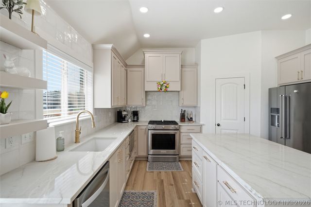 5963 E 137th Street North, Collinsville, OK 74021