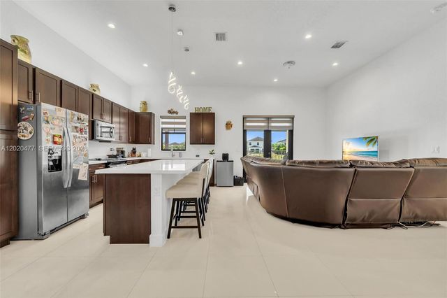 2921 SW 152nd Ave, Miami, FL 33185