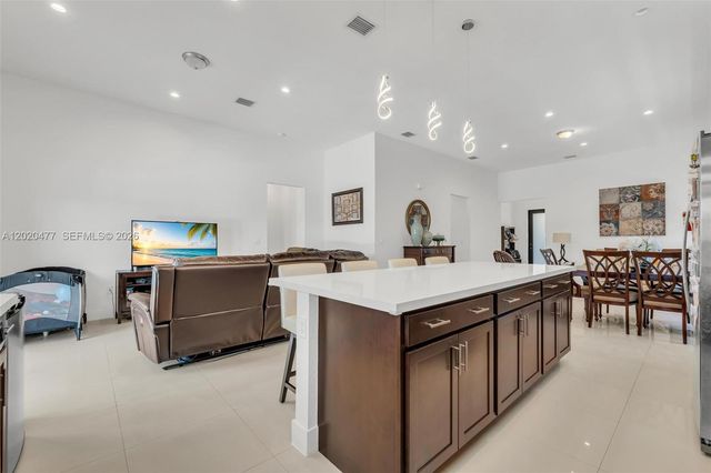 2921 SW 152nd Ave, Miami, FL 33185