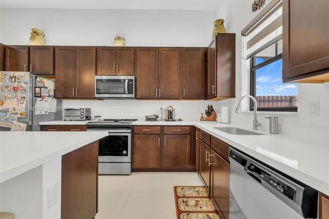 2921 SW 152nd Ave, Miami, FL 33185