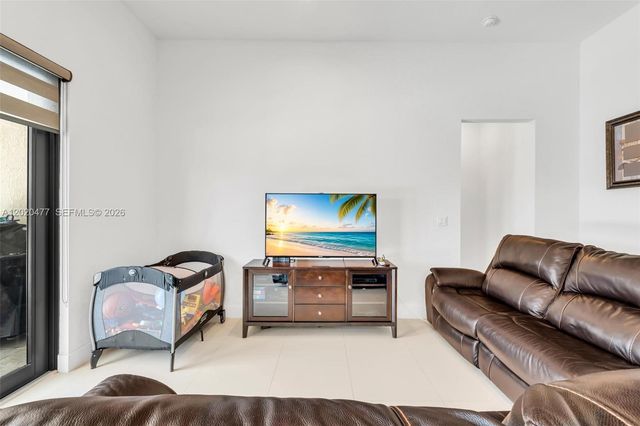 2921 SW 152nd Ave, Miami, FL 33185