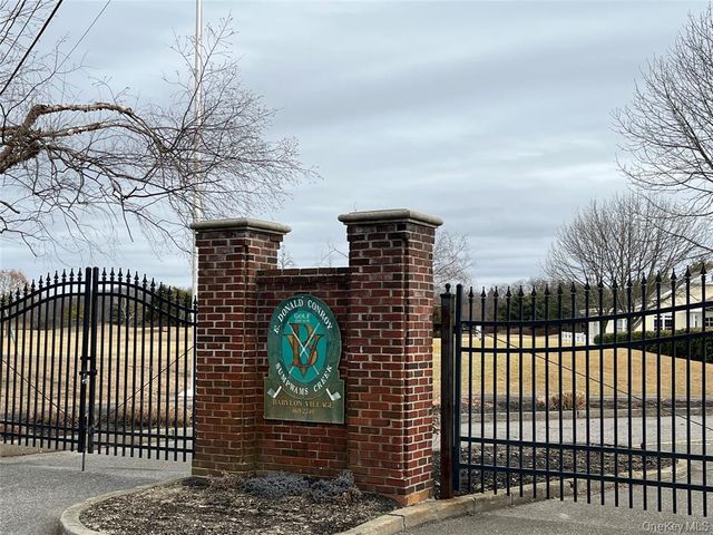 51 Whalers Cove, Babylon, NY 11702