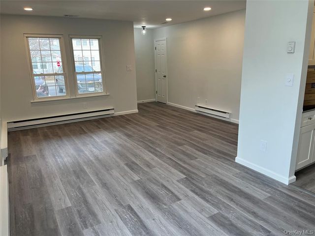 51 Whalers Cove, Babylon, NY 11702