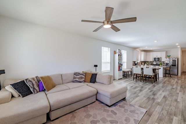 1620 Holly Lake DR, Leander, TX 78641