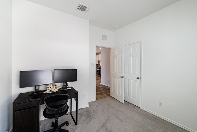 1620 Holly Lake DR, Leander, TX 78641