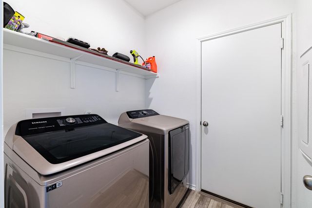 1620 Holly Lake DR, Leander, TX 78641