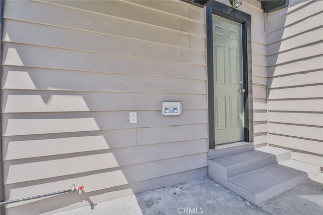 8511 Maie, Los Angeles, CA 90001