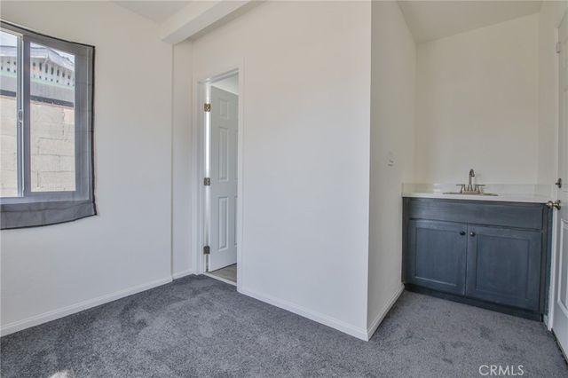 8511 Maie, Los Angeles, CA 90001