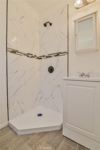 8511 Maie, Los Angeles, CA 90001