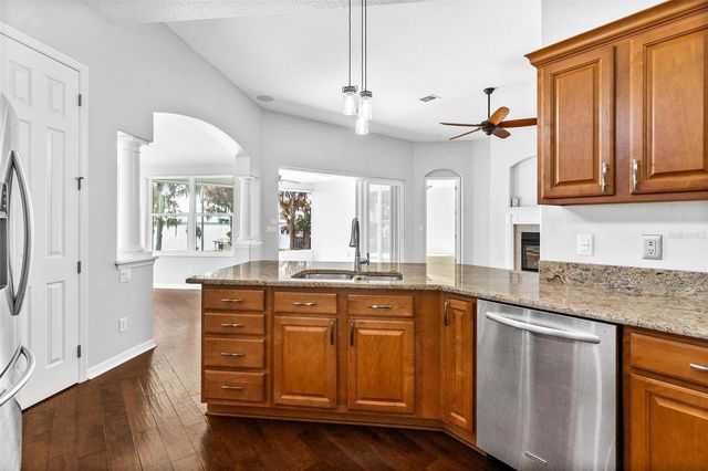 5565 BOUNTY CIRCLE, Tavares, FL 32778