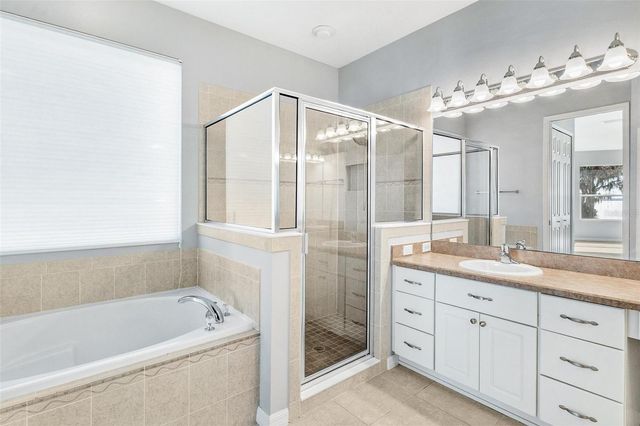 5565 BOUNTY CIRCLE, Tavares, FL 32778